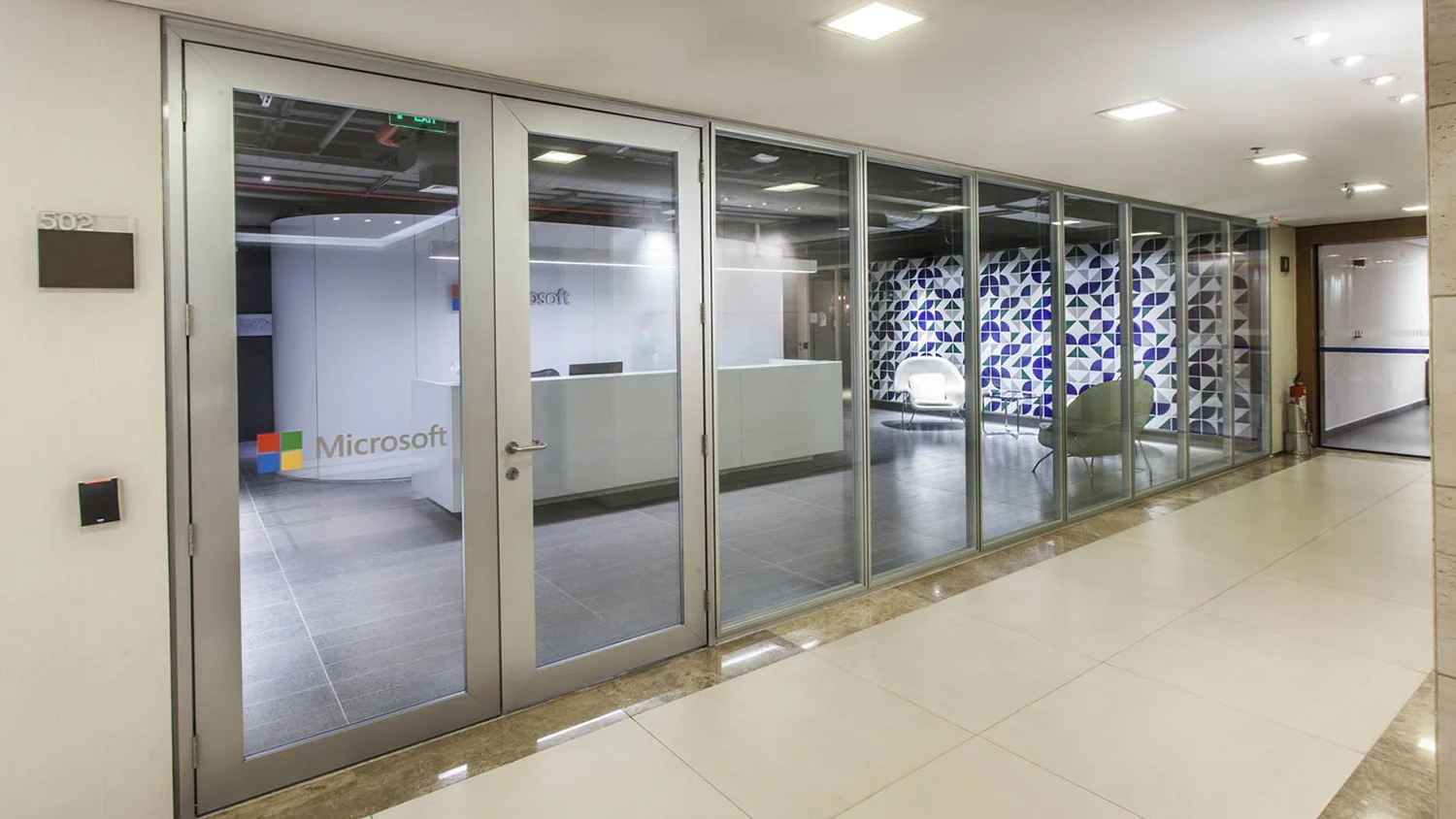 Divisórias para Escritório – Linha Acústica 90 mm